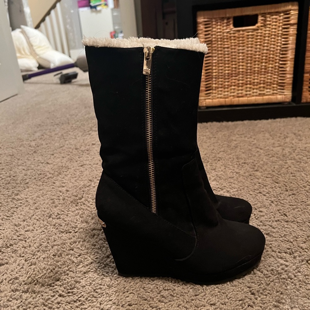 ⭐️ Juicy Couture Fur-lined Suede Boots size 7.5 ⭐️